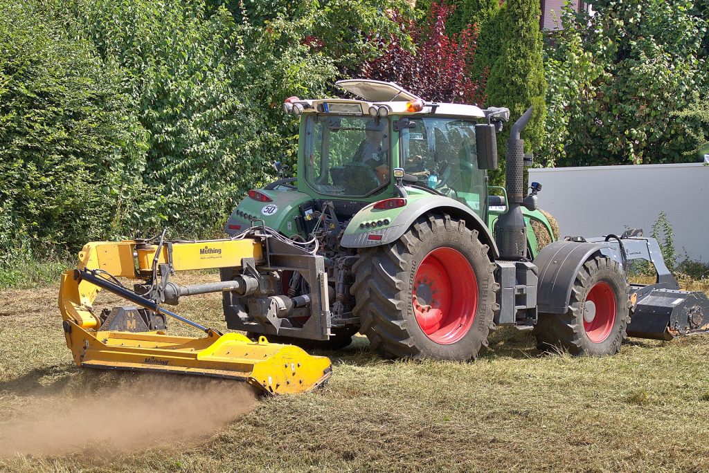 Traktor koji malčira bez vibracija